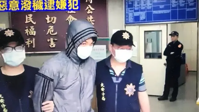 莫男向警方稱是因為在該餐廳「吃壞肚子」，心生不滿而潑糞報復。