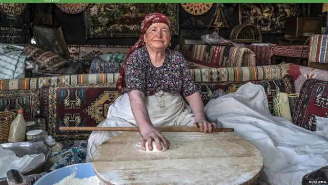 इंस्टाग्राम से पामुक्काले की चमकीली चट्टानों वाले तालाब दुनिया भर में मशहूर हो गए