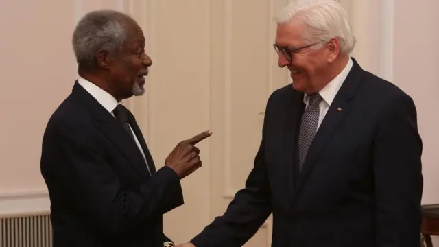 Kofi Annan, avec le président Allemand Frank-Walter Steinmeier à l'anniversaire du Président Horst Koehler à Berlin.