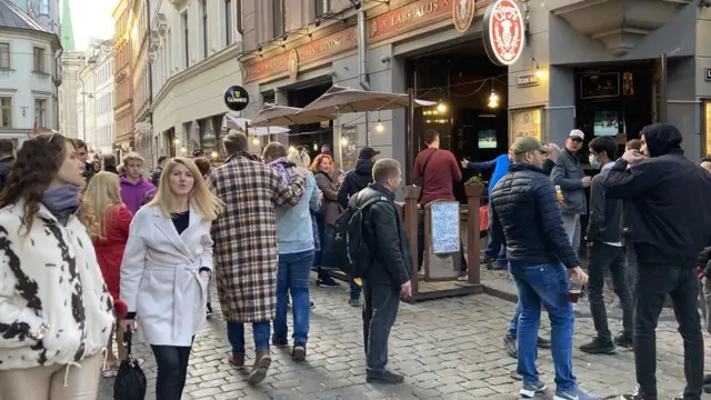 болельщики в риге