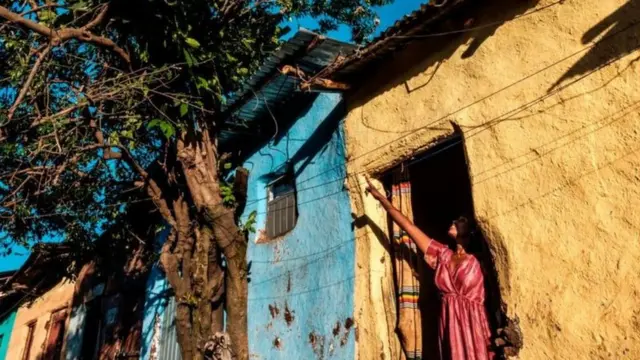 Dusubiye muri Ethiopia, ku wa mbere nimugoroba izuba ryasusurukije inzu z'i Gondar, muri leta ya Amhara, ituranye na leta ya Tigray aharimo kubera imirwano.