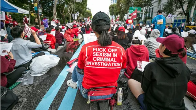 స్పై కెమెరాల నిరోధానికి చర్యలు తీసుకోవాలంటూ దక్షిణ కొరియాలో ఆందోళనలు