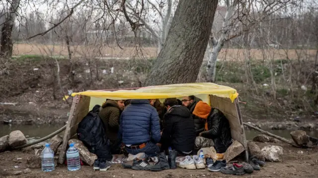 Sığınmacılar Avrupa'ya geçebilmek için bekleme halinde