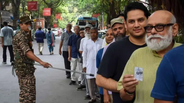 ઍક્ઝિટ પોલ, પશ્ચિમ બંગાળ, ચૂંટણી, તમિલનાડુ, ઍક્ઝિટ પોલ : પશ્ચિમ બંગાળ, આસામ, કેરળ અને તામિલનાડુમાં કોની બની શકે છે સરકાર?