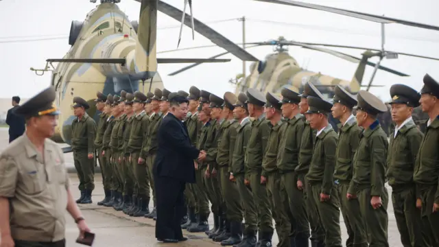 ઉત્તર કોરિયાની સેના સોવિયેત મોડલ પર આધારિત છે