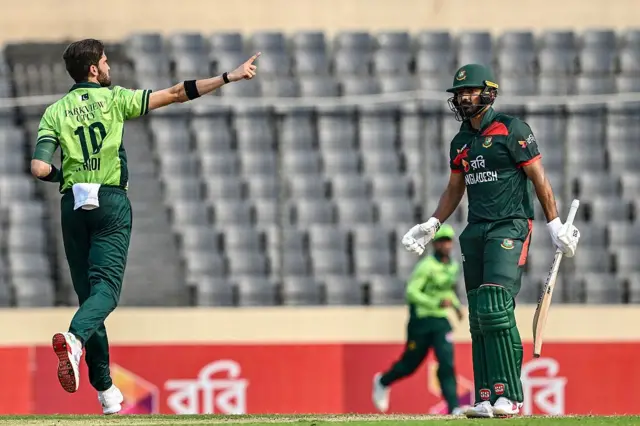 پاکستان اور بنگلہ دیش کے درمیان تین ون ڈے میچز کی سیریز