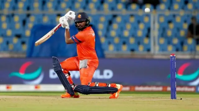 नीदरलैंड्स की टीम से खेलते हैं विक्रमजीत सिंह