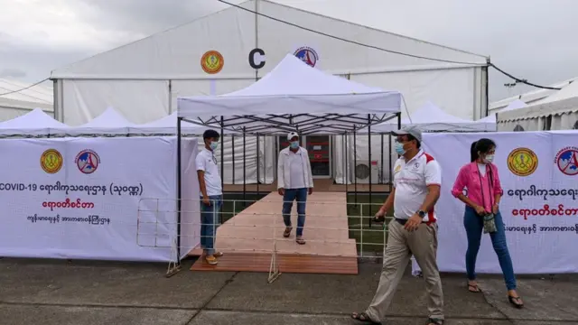 ကိုဗစ်ကို ရှေ့တန်းကတိုက်ပွဲဝင်ခဲ့တဲ့ ဆရာဝန်ကြီးတွေတောင် ထောင်ထဲပို့နေ