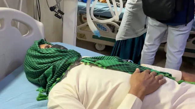या घटनेचा धक्का अश्रफ यांच्या संपूर्ण कुटुंबाला बसला आहे.