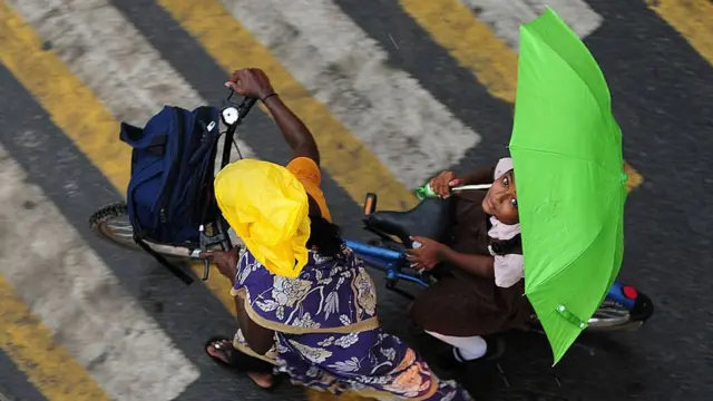 தமிழகத்தின் பெரும்பாலான பகுதிகளில் மூன்று நாட்களுக்கு மழை எச்சரிக்கை