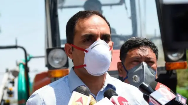 અમદાવાદ મ્યુનિસિપલ કમિશનર વિજય નેહરા