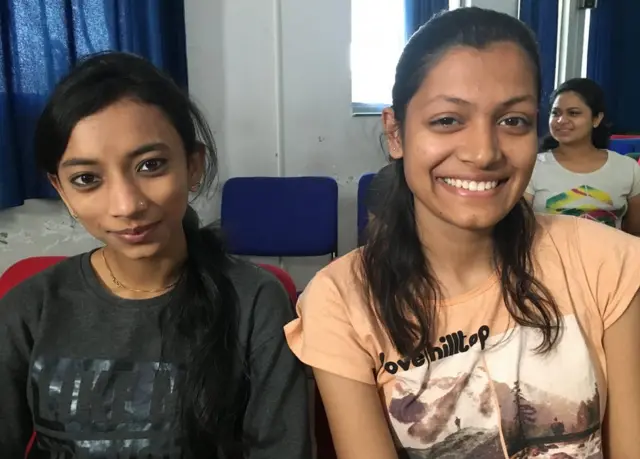 નાગપુરની કૉલેજની વિદ્યાર્થિનીઓ