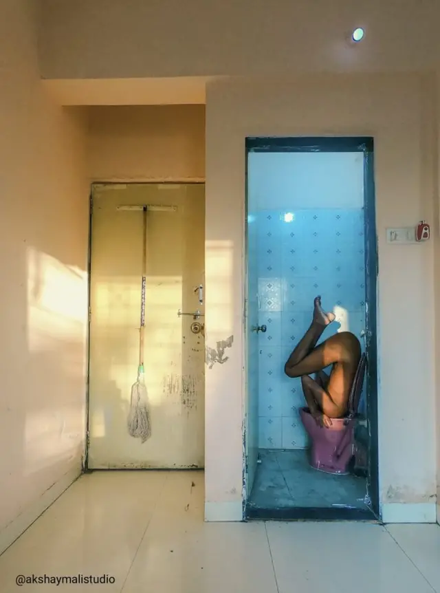 न्यूड, अक्षय माळी