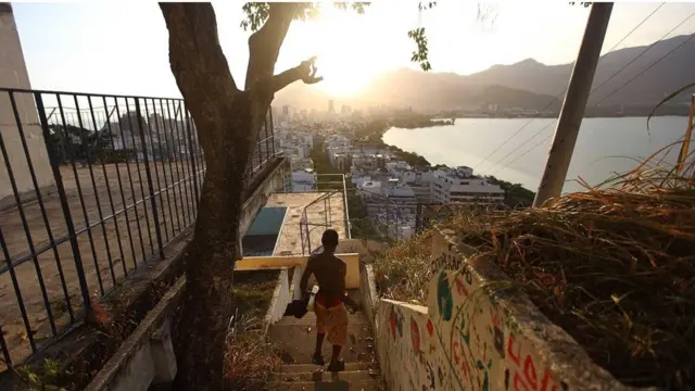 Rio de Janairo'da bir gecekondu mahallesi