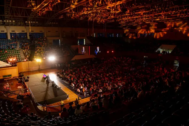 บรรยากาศภายในสนามกีฬาเวสน์ 1 สนามกีฬาไทยญี่ปุ่น-ดินแดง 