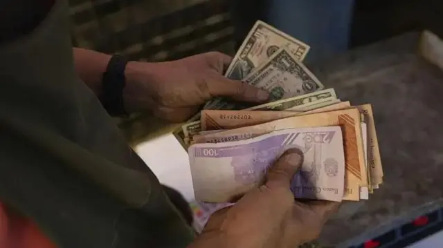 Baada ya matukio ya Januari 3, thamani ya dola katika soko la giza ilipanda kwa kasi sana, ingawa imepungua katika siku za hivi karibuni.