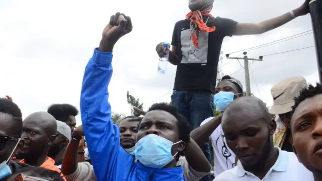 Ndị na-eme ngaghrịiwe