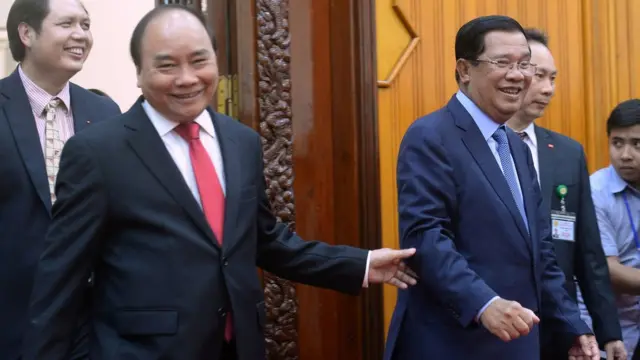 Nguyễn Xuân Phúc và Hun Sen
