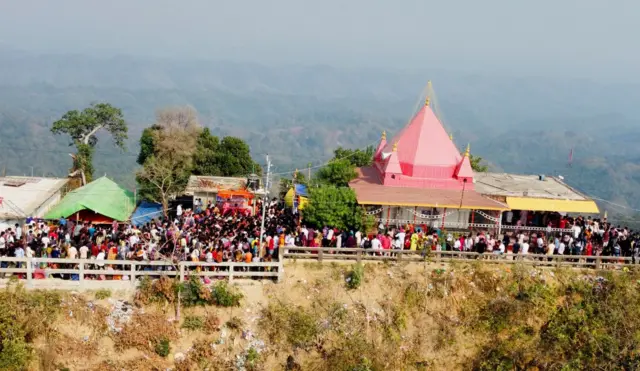 হিন্দু ধর্মের অন্যতম তীর্থ স্থান চন্দ্রনাথ পাহার