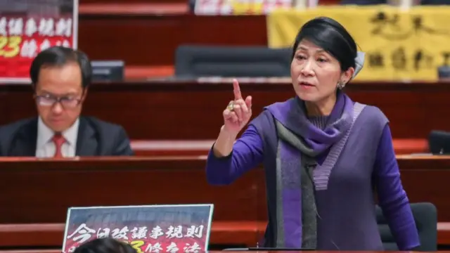 Claudia Mo in the Hong Kong parliament in 2017