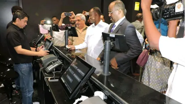 Wasiirka diinta iyo awqafta oo booqanaya qaybaha shaneemada