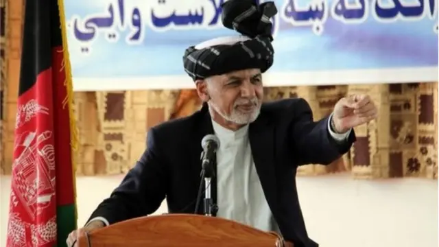 Titanga hujum pornosini tomosha qiling