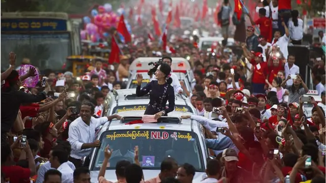 အတိုင်ပင်ခံဟာ နေပြည်တော်ကနေ ဝင်ပြိုင်မယ်ဆိုတာ ဖြစ်နိုင်ခြေရှိတယ်လို့ သုံးသပ်သူတွေက ပြောပါတယ်။