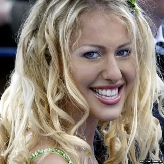 सेलिब्रिटी सेनिया सोबचाक