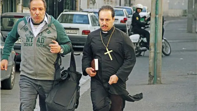 جواد عزتی و امیر جعفری در فیلم اکسیدان