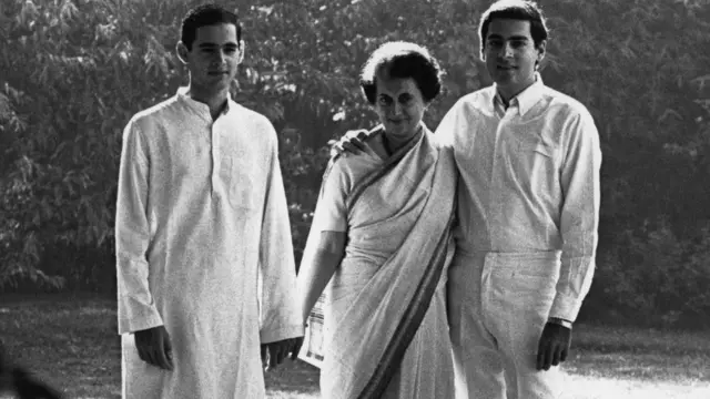 इंदिरा गांधी,