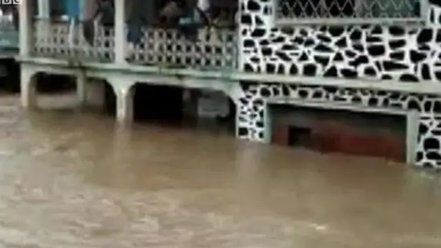 Omi ti omi wọnu rẹ