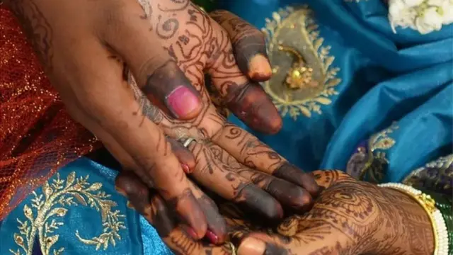 બંને એક જ ગોત્રના છે અને અમારી જ્ઞાતિના રિવાજ મુજબ, સગોત્ર લગ્ન થઈ શકતા નથી