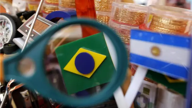 বাংলাদেশে ব্রাজিল এবং আর্জেন্টিনার প্রচুর সমর্থক রয়েছেন