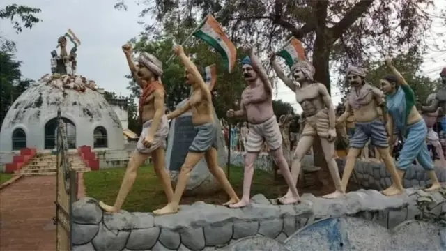 హైదరాబాద్ స్టేట్‌లో నిజాం భూస్వామ్య విధానాలకు వ్యతిరేకంగా అనేకమంది రైతులు పోరాడారు