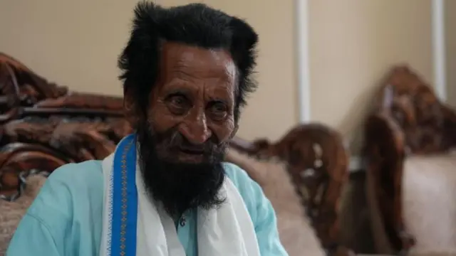 सैय्यद रेजा अली मिर्झा 82 वर्षांचे आहेत, ते म्हणतात की ते वर्षानुवर्षे मतदान करत आले आहेत