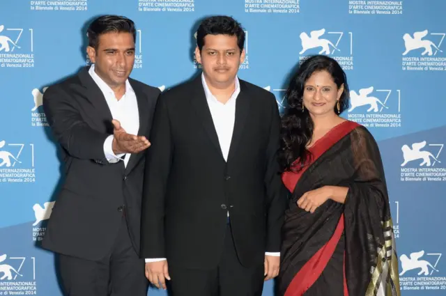 विवेक गोंबर, चैतन्य ताम्हाणे आणि गीतांजली कुलकर्णी