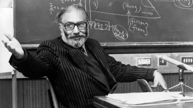 Yalangoch ayol surati