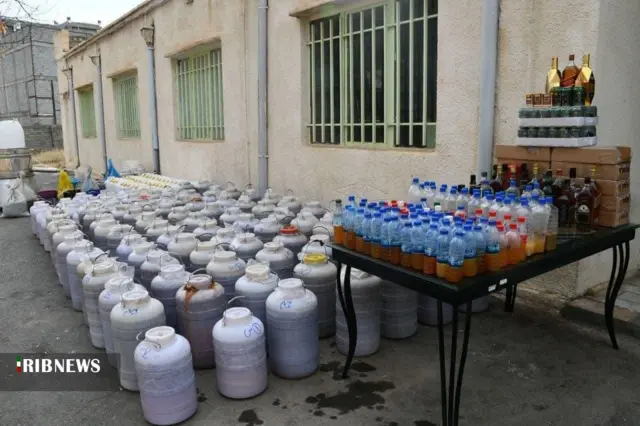 در دو هفته گذشته موج جدیدی از مسمومیت با مشروب تقلبی در ایران به راه افتاده است