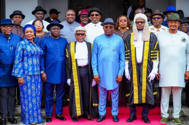 Gov. Fubara with members of di Rivers State House of Assembly afta e present di 2026 state budget proposal