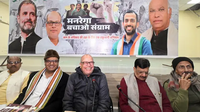 डीएमके शासित तमिलनाडु सरकार, वाम लोकतांत्रिक मोर्चा (एलडीएफ़) की अगुवाई वाली केरल सरकार और कर्नाटक की कांग्रेस सरकार मनरेगा को हटाने के खिलाफ लगातार आंदोलन कर रही हैं