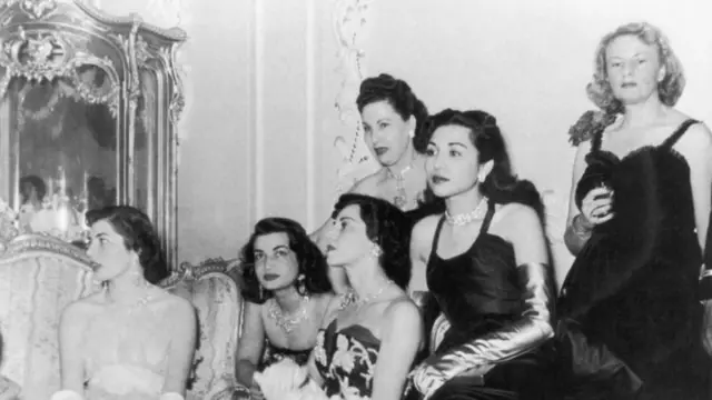 అష్రఫ్‌, ఇరాన్ రాజకీయాలు, రాజవంశం