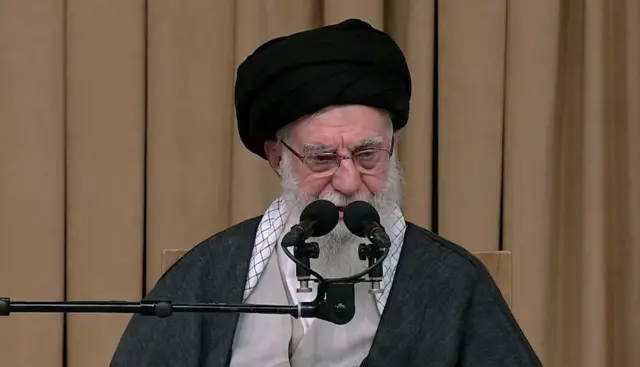آیت الله خامنه ای