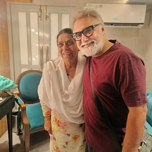 ਨਿਰਮਲ ਰਿਸ਼ੀ ਨਾਲ ਸੁਖਵਿੰਦਰ ਚਾਹਲ