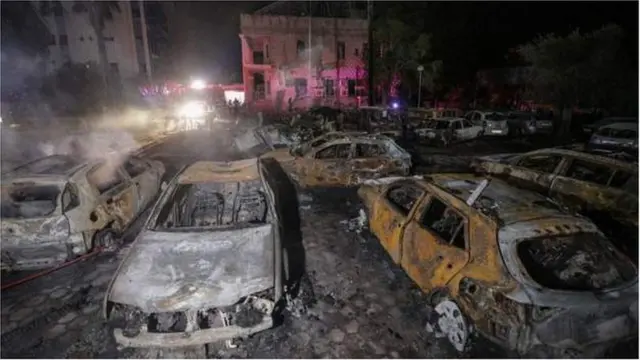 Aftermath of di Gaza hospital blast