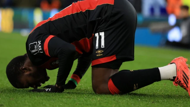 Daangoo Otaaraa sujuudii bu'aa jira