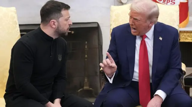 Donald Trump y Volodymyr Zelensky discuten en el Salón Oval de la Casa Blanca el 28 de febrero.