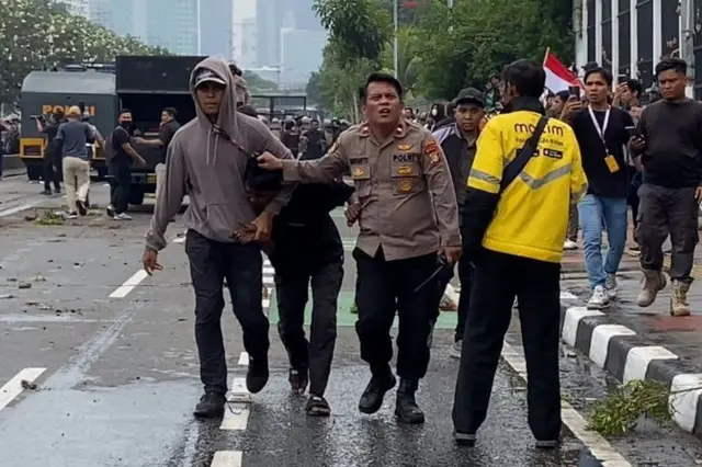 demonstrasi 25 agustus, DPR, tunjangan anggota DPR