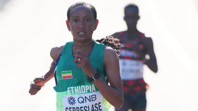 ኣትሌት ጎተይቶም ገብረስላሴ፡ ሕጂ ብማራቶን ደቂ ኣንስትዮ ወናኒት ክብረወሰን ዓለም’ያ