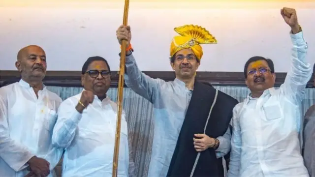 ओबीसी नेते हरिभाऊ राठोड मुख्यमंत्री उद्धव ठाकरे यांच्यासोबत (फाईल फोटो)