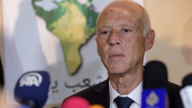 Kaïs Saïed est accusé d'accaparer tous les pouvoirs.